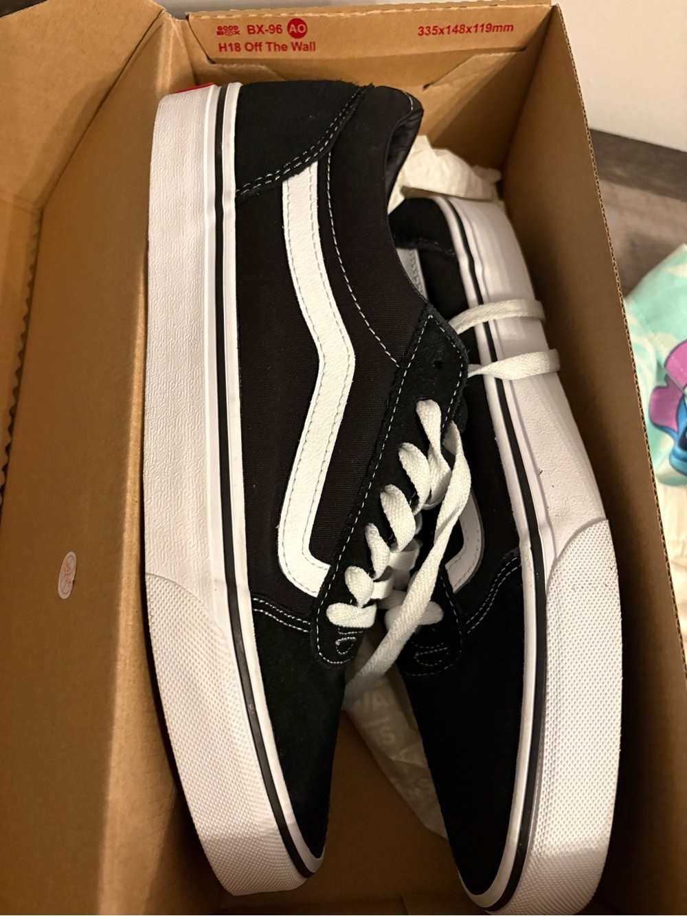 Classic Black & White Vans 9M/10.5W